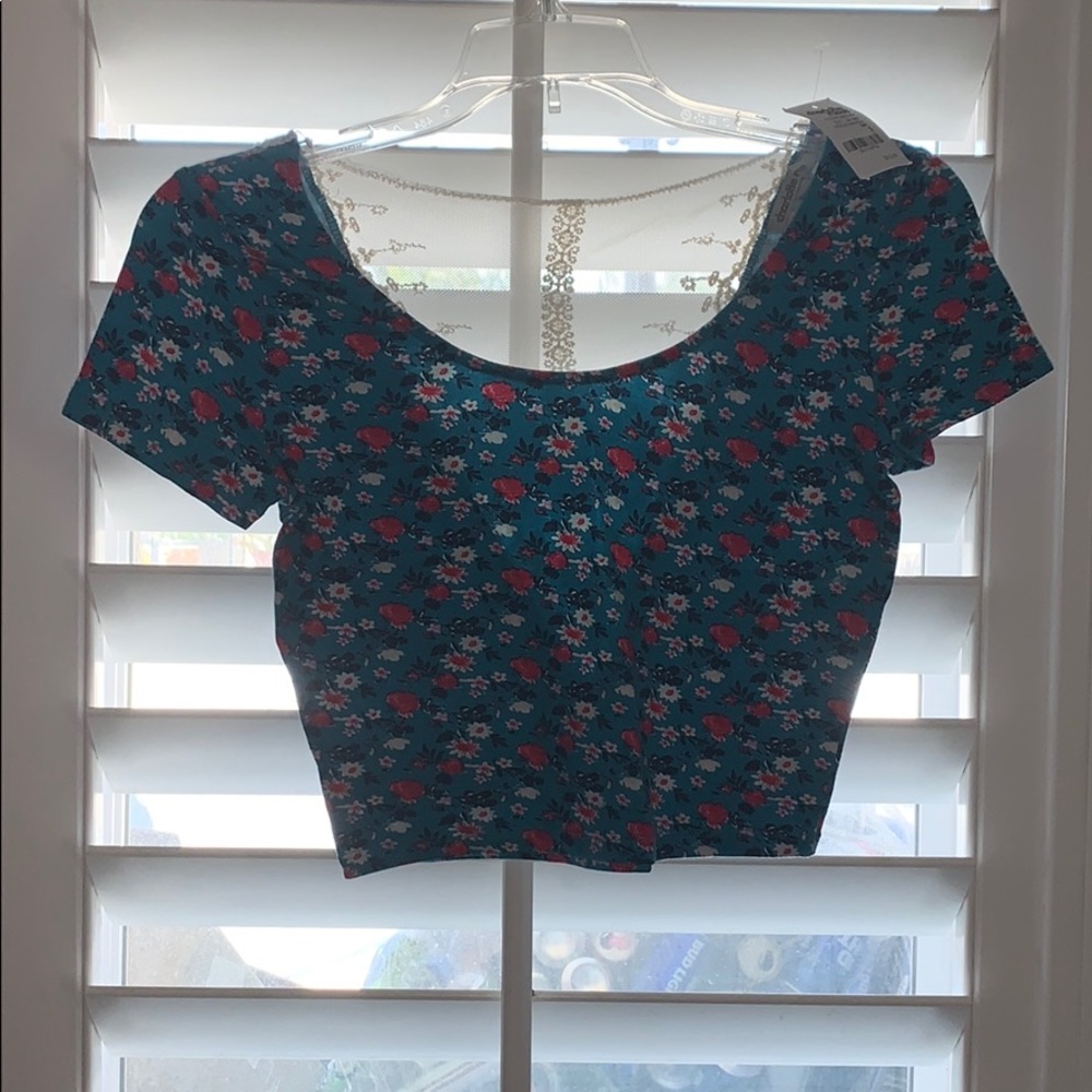 Blue floral crop top with embroidered back